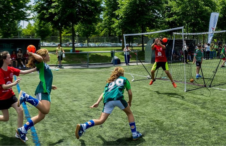 Handball, sport child, sport — unionrayo.com connects fans to every development inside Vallecano